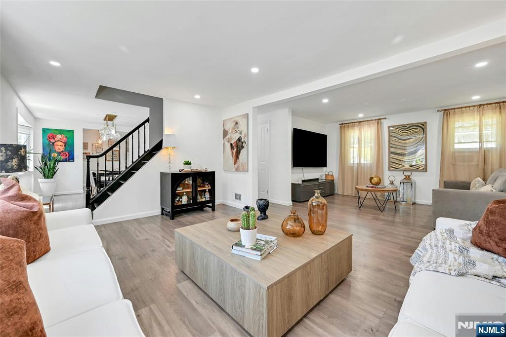 397 Pleasant Avenue - Photo 4