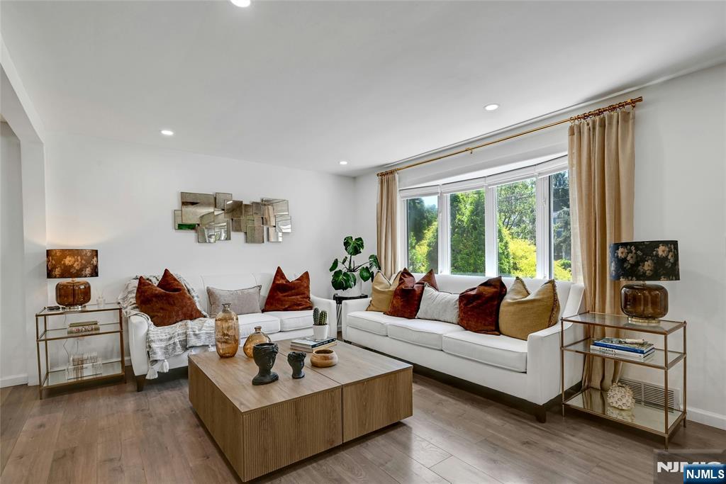 397 Pleasant Avenue - Photo 5