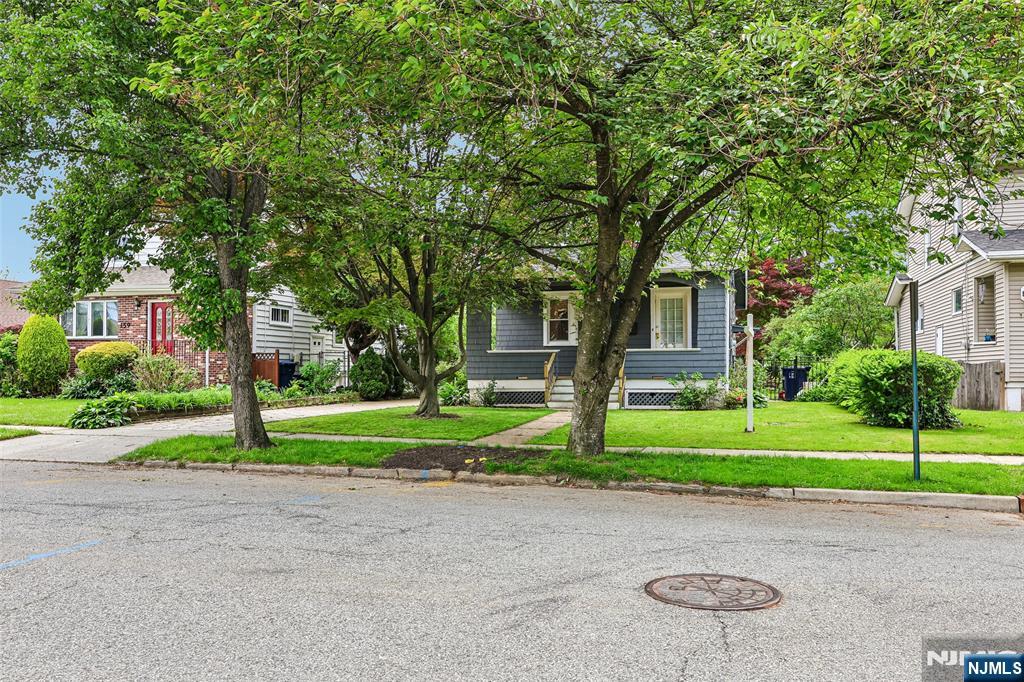 163 Poplar Avenue - Photo 3