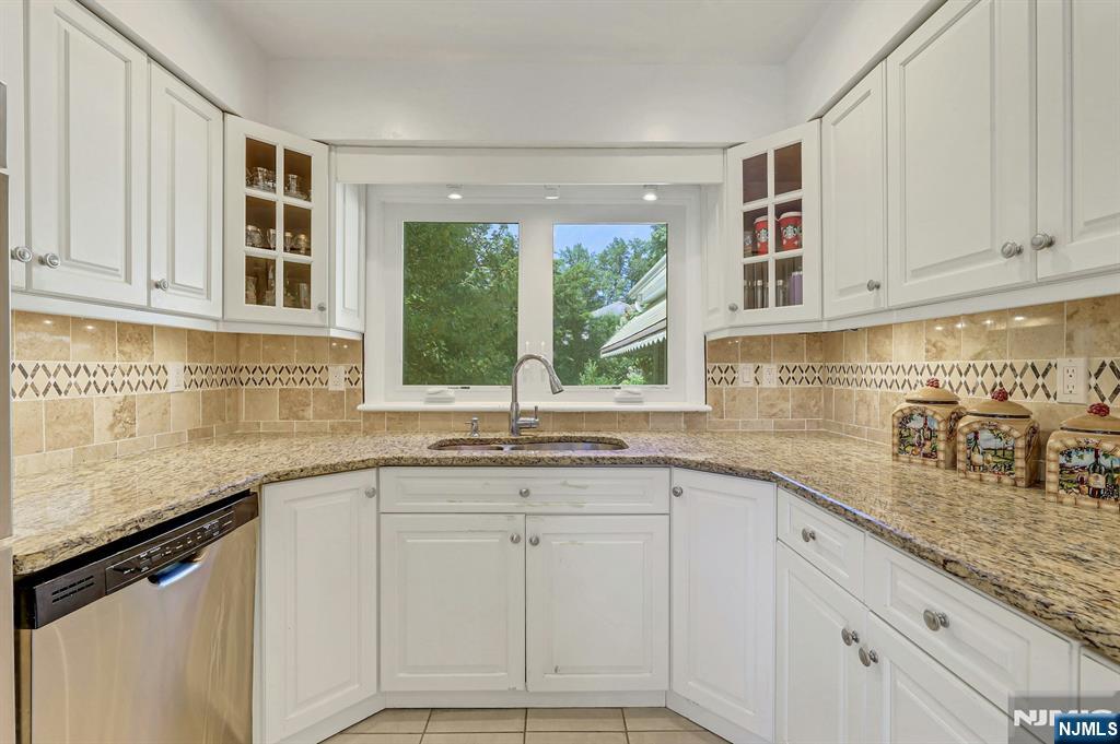 10 Shaw Road — photo 16