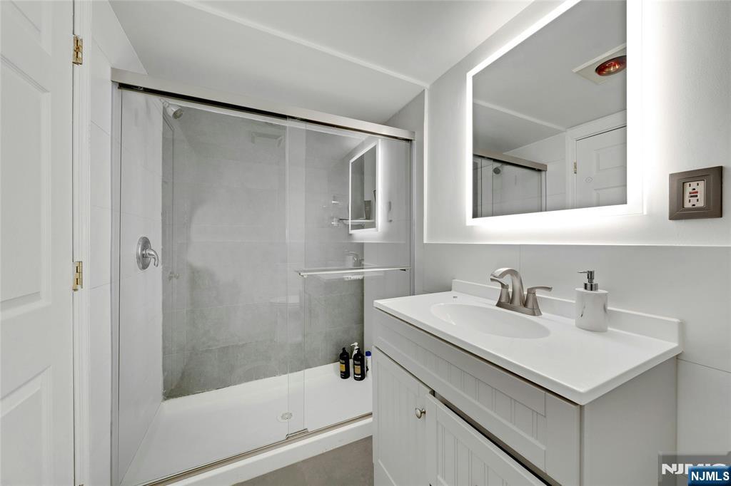 177 Parkway — photo 32