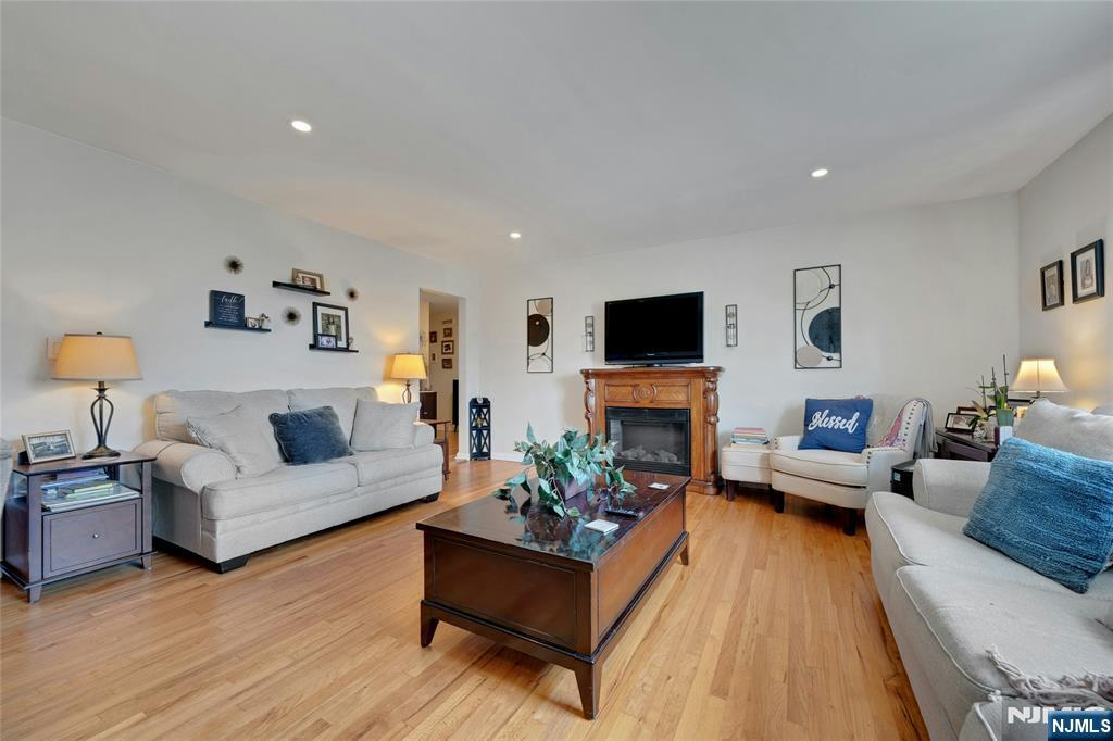 177 Parkway — photo 33