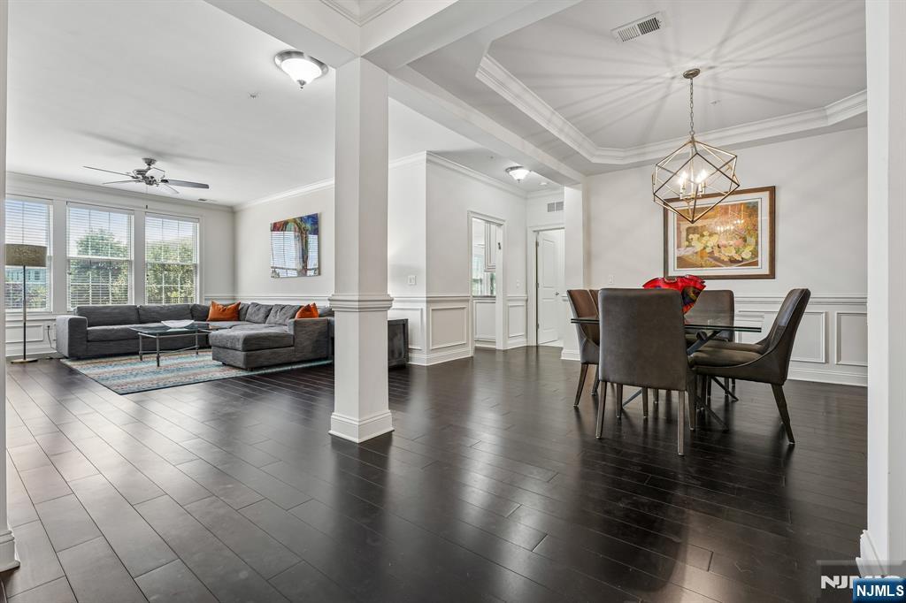 901 Four Seasons Lane - Photo 2
