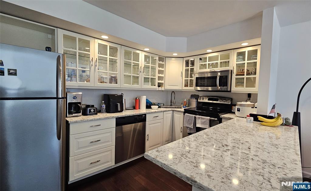 404 River Renaissance - Photo 2