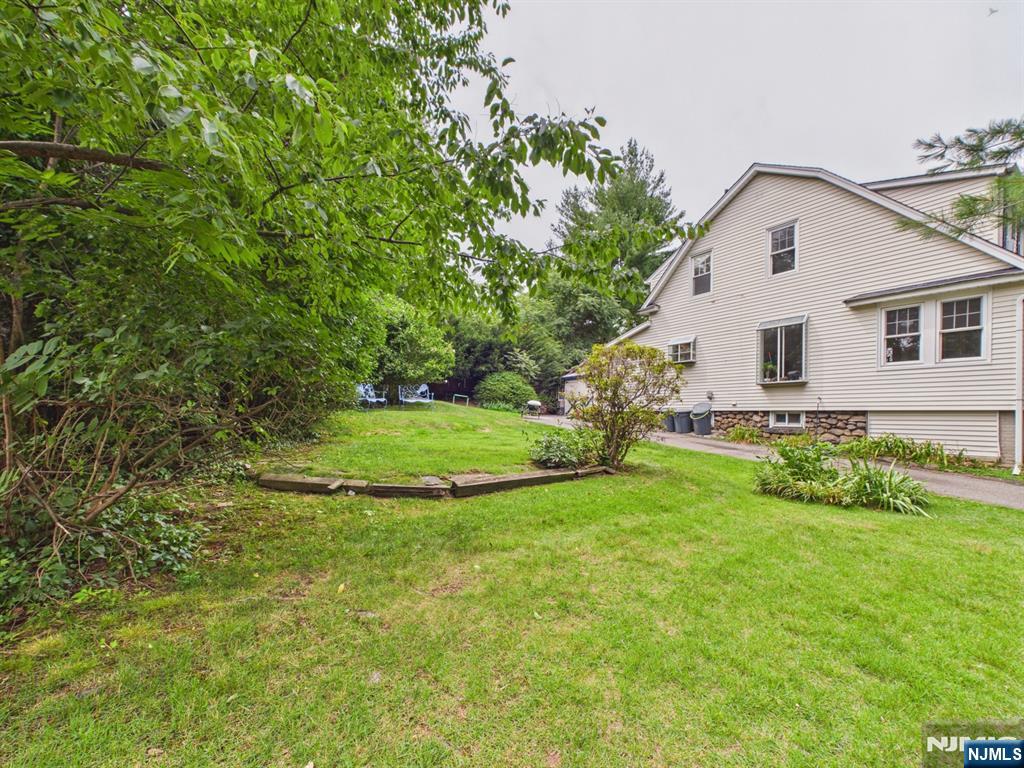 Homes for sale in Wyckoff, NJ | 393 Kingston St, Wyckoff, NJ 07481 | MLS# 26025810