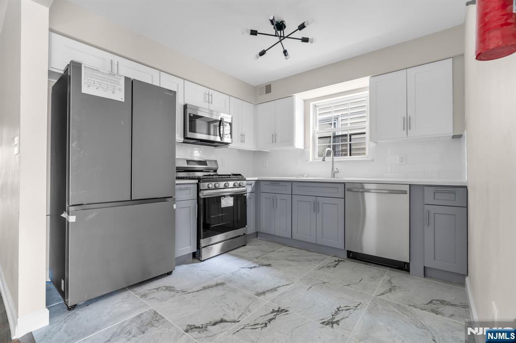 2nd image of 533 South, Newark, NJ 07105 | MLS# 26025811