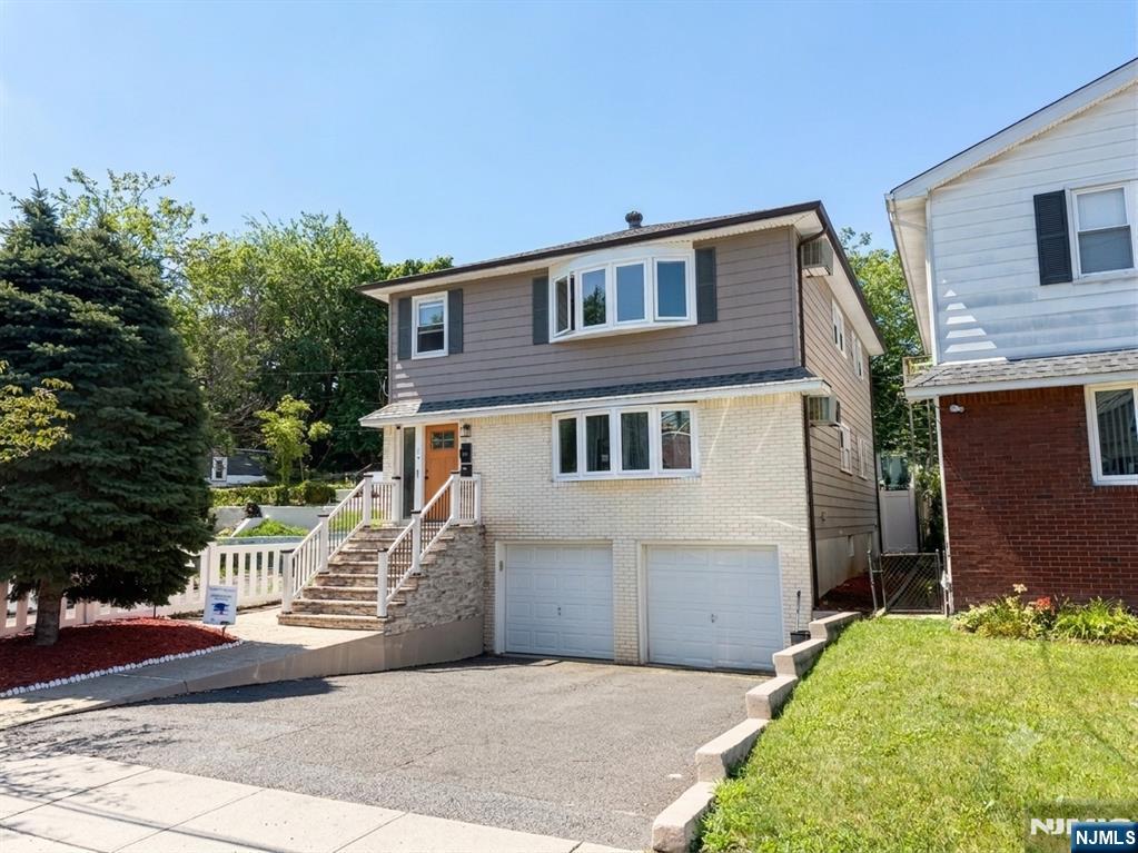 15 Wallace Street - Photo 2