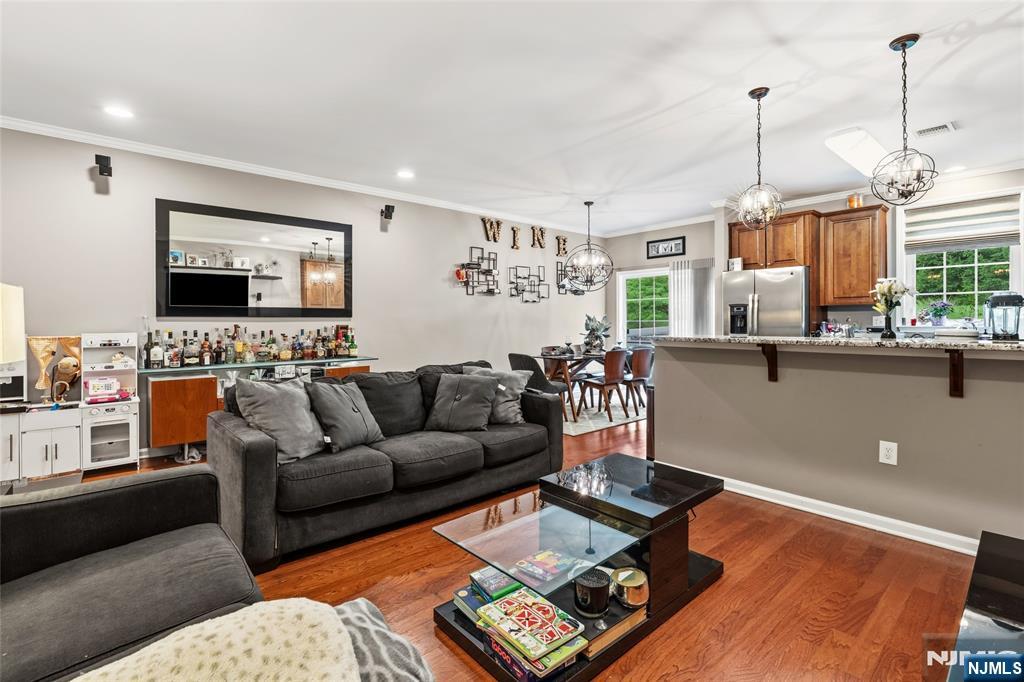5th image of 18 Bahr Cir, Verona, NJ 07044 | MLS# 26025827