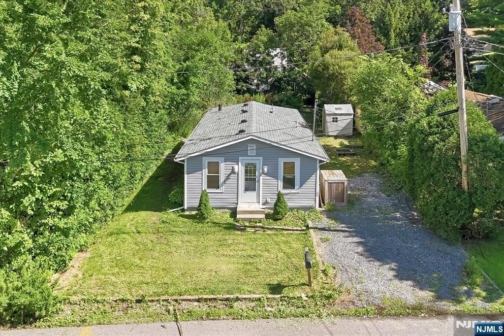 8 Madelyn Avenue - Photo 3