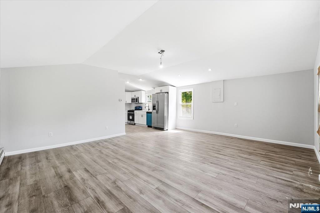 8 Madelyn Avenue - Photo 5