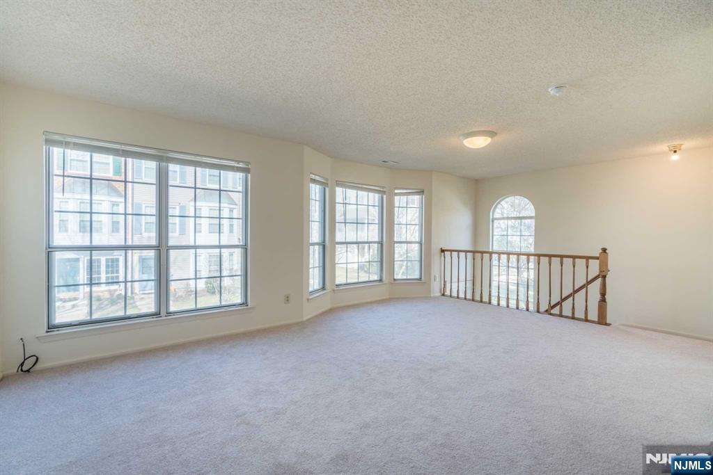 753 Pepperidge - Photo 4