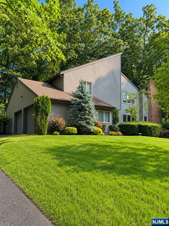 8 Bayard Lane - Photo 1