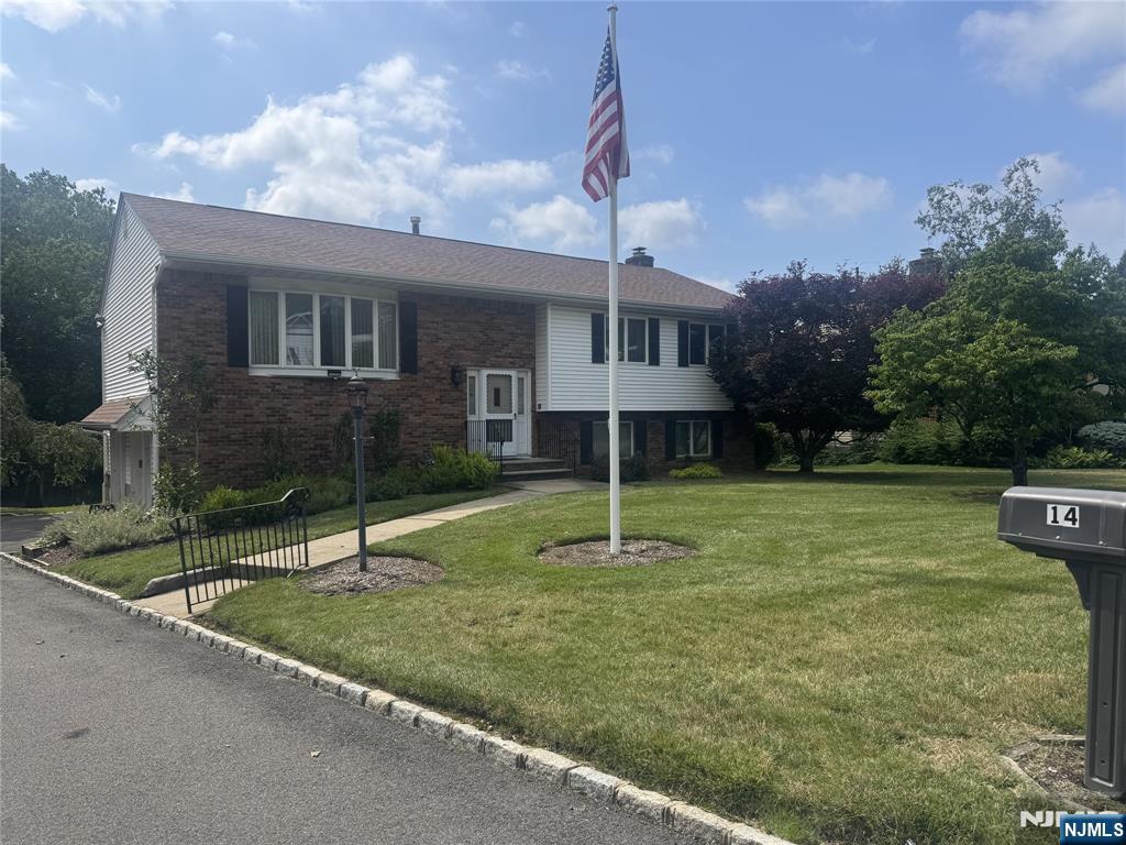 14 Hinchman Avenue - Photo 2