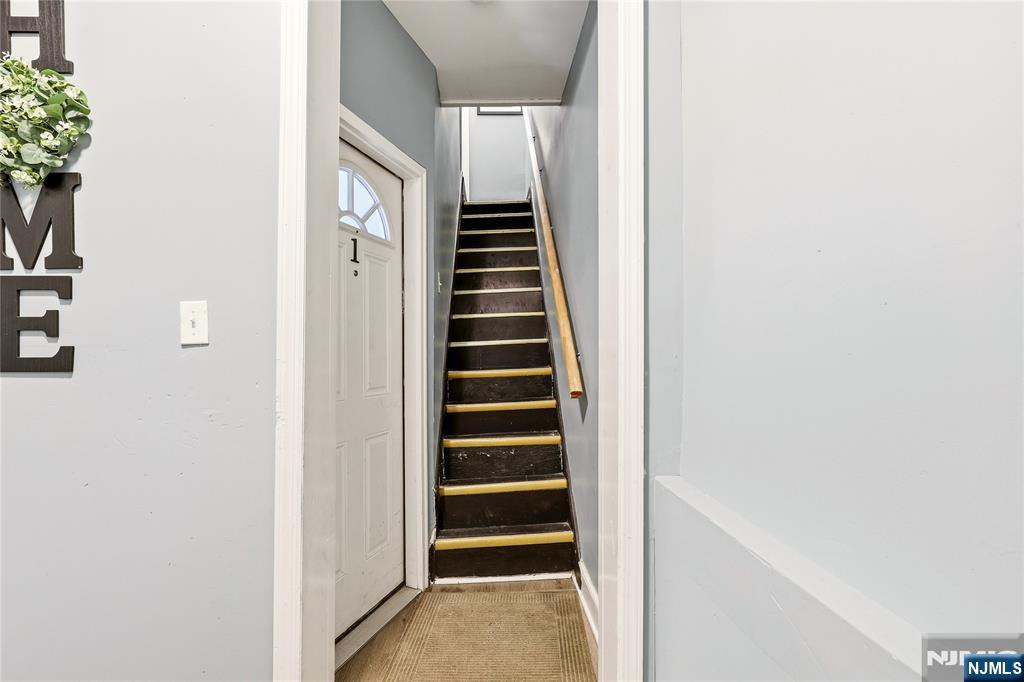 1 Park Place - Photo 2