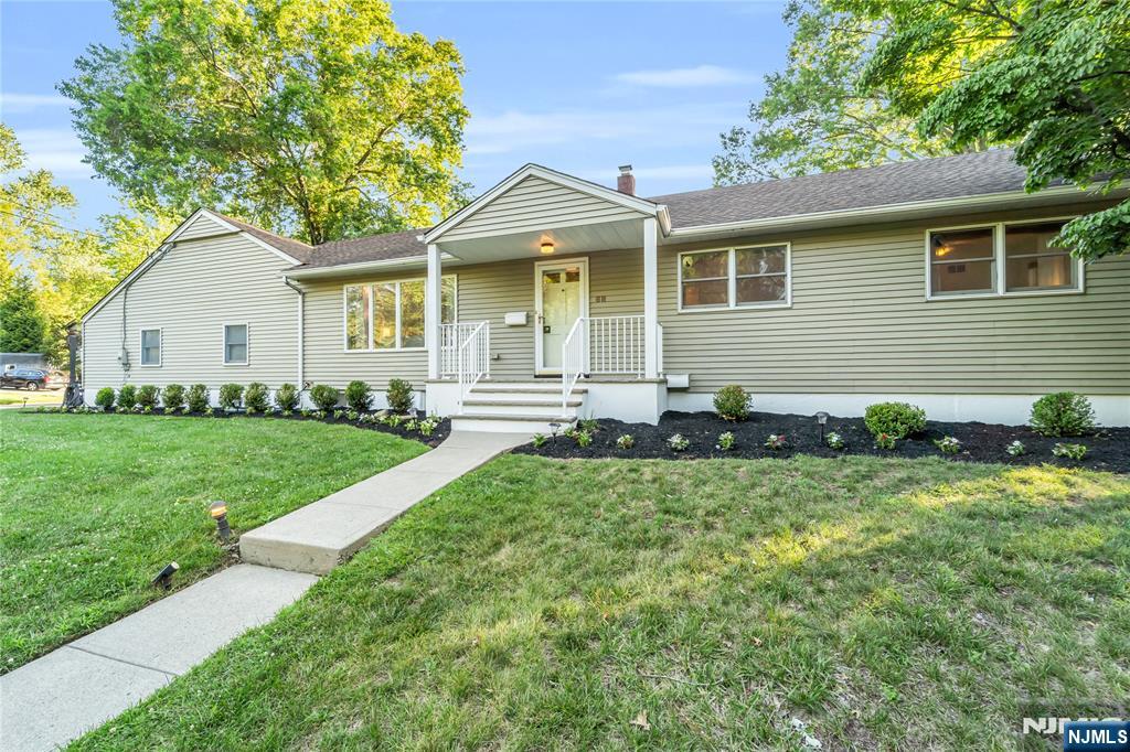 68 Bluefield Avenue - Photo 2
