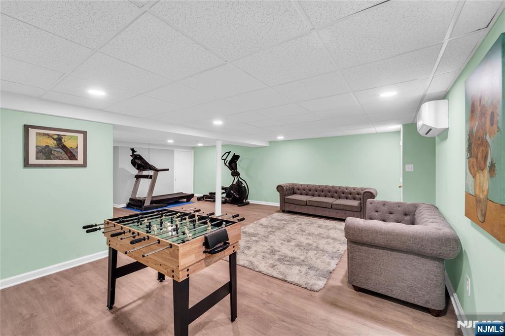 68 Bluefield Avenue — photo 21