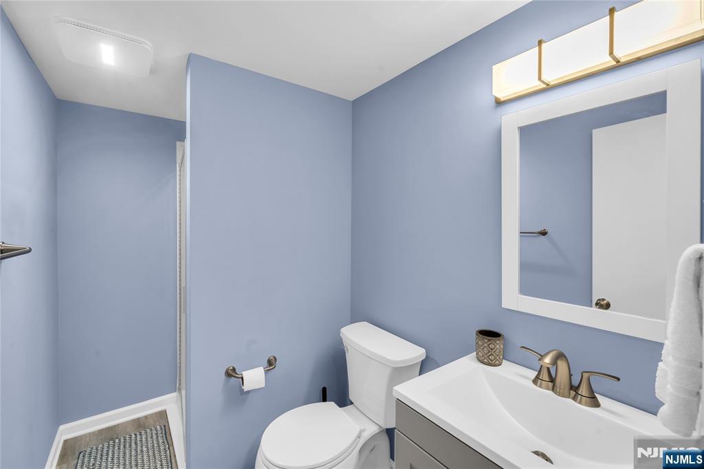 68 Bluefield Avenue — photo 23