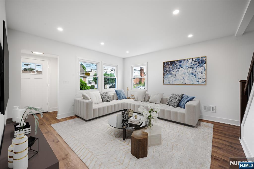 15 Dunkerly Street