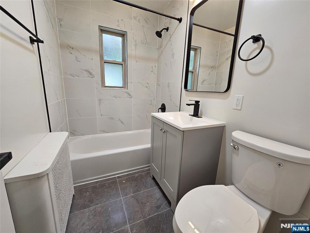 56 Lakeview Avenue - Photo 4