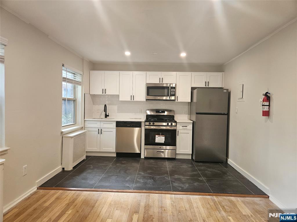 56 Lakeview Avenue - Photo 5