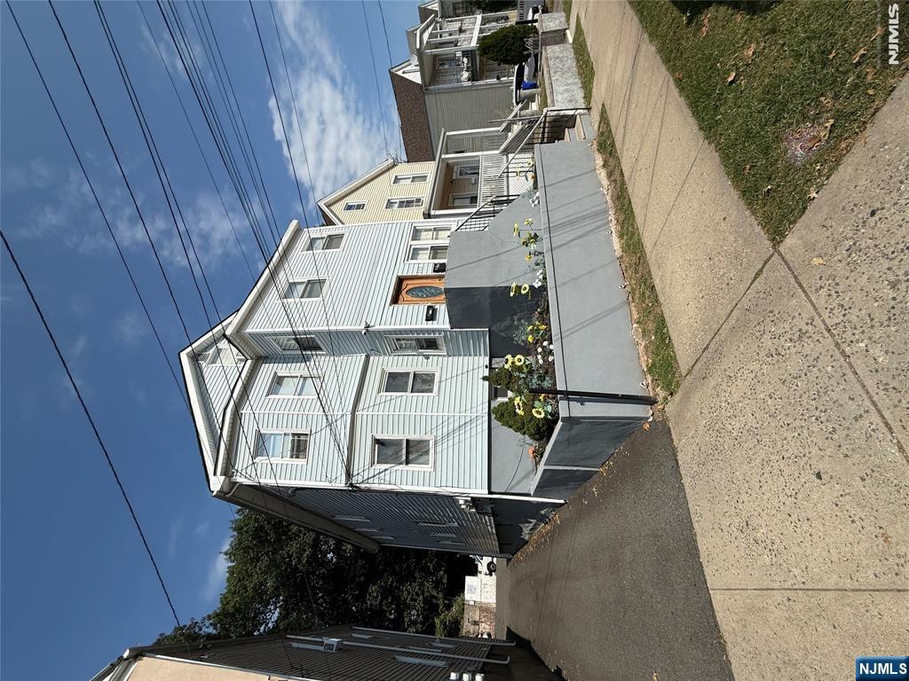 302 Sherman Street - Photo 1