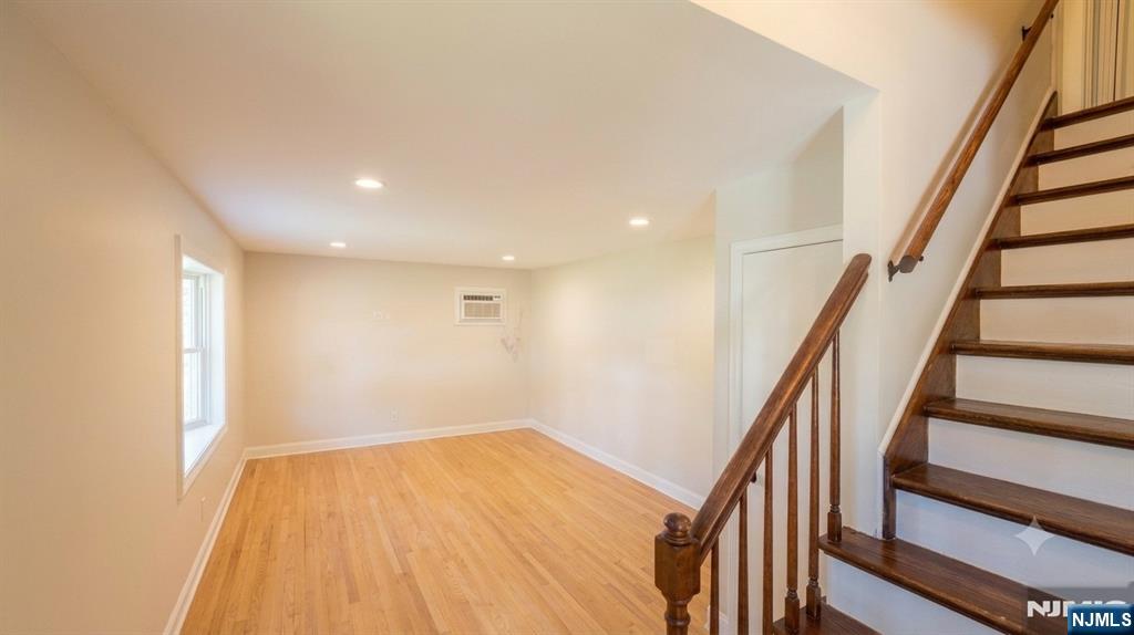 31 Dupont Terrace - Photo 4