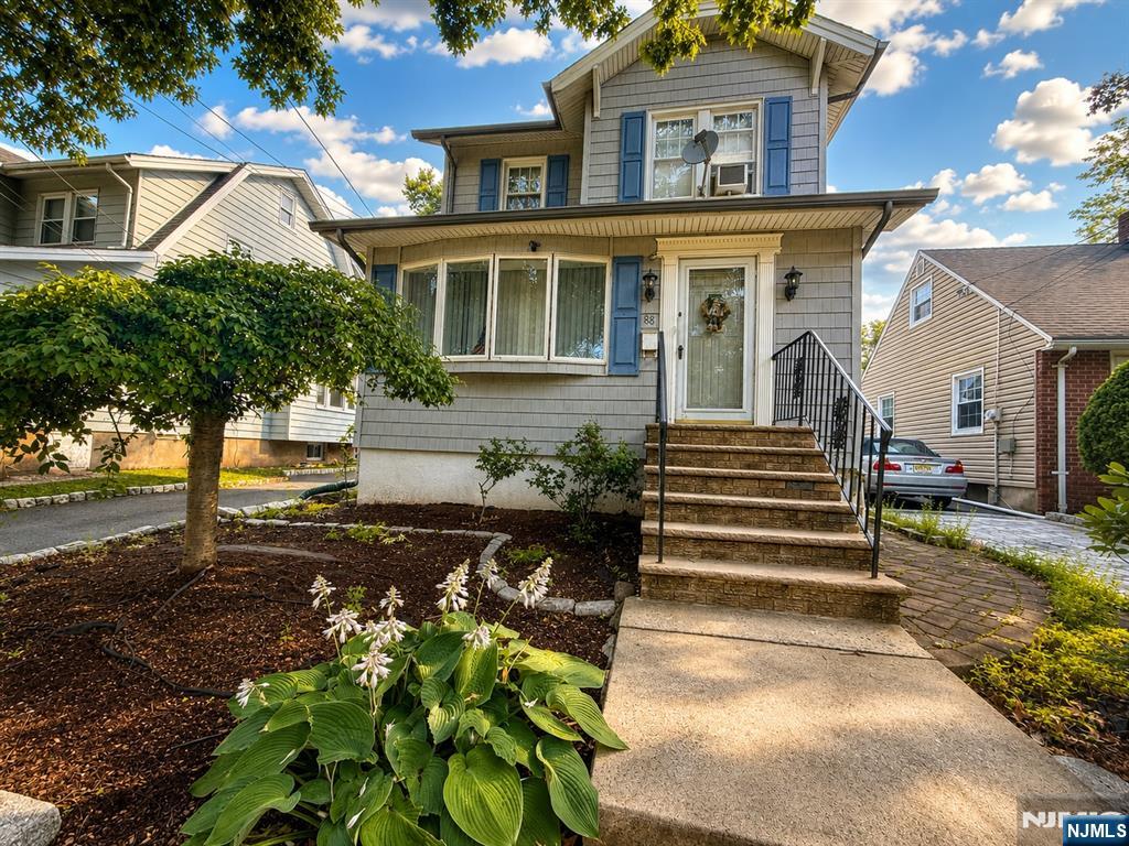 88 Union Pl, Ridgefield Park, NJ 07660