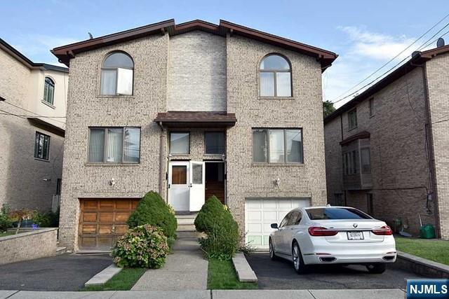 2462 7th B - Photo 1