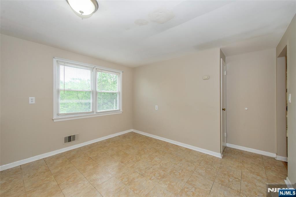 56 Corabelle Avenue 2 - Photo 5