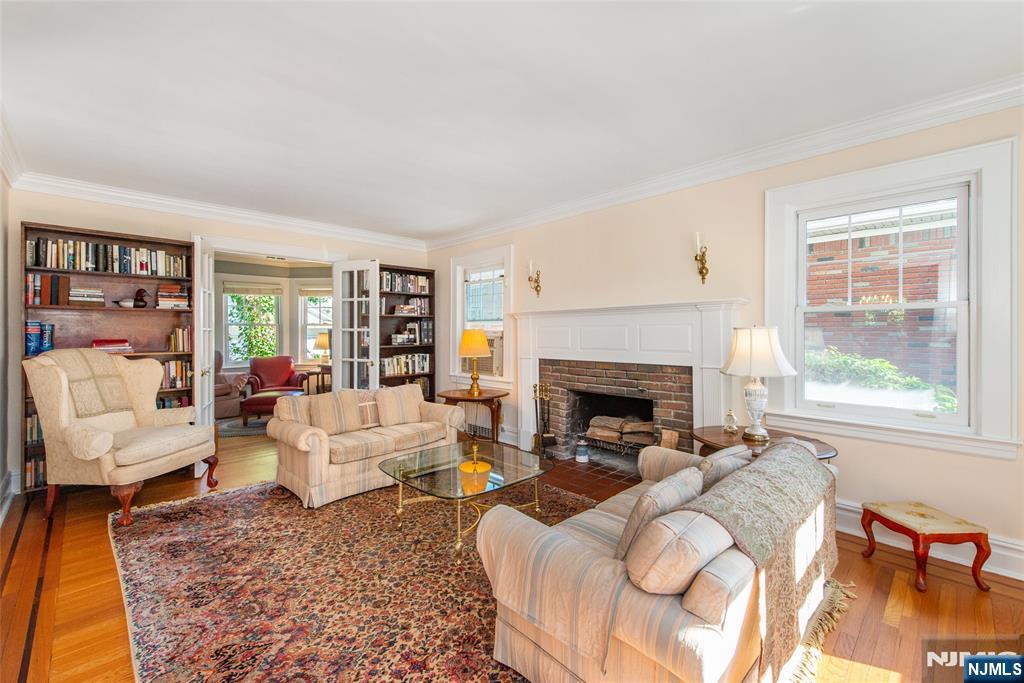 579-583 Parker Street - Photo 3
