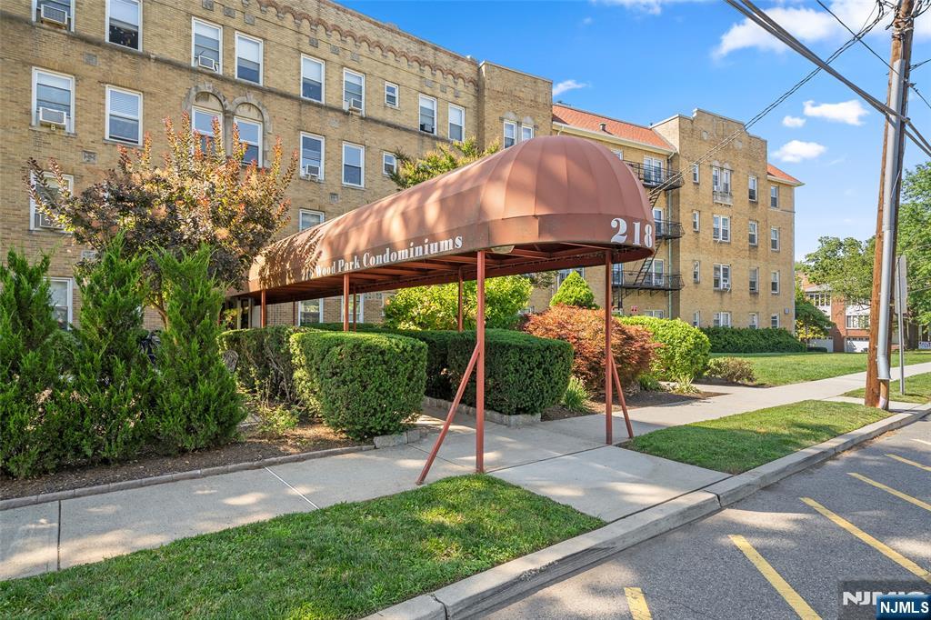 218 Broad Avenue 3C - Photo 2