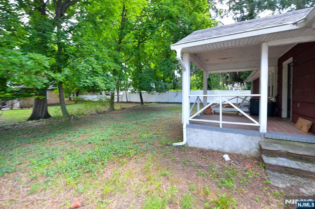 6 Central Ave, Demarest, NJ 07627
