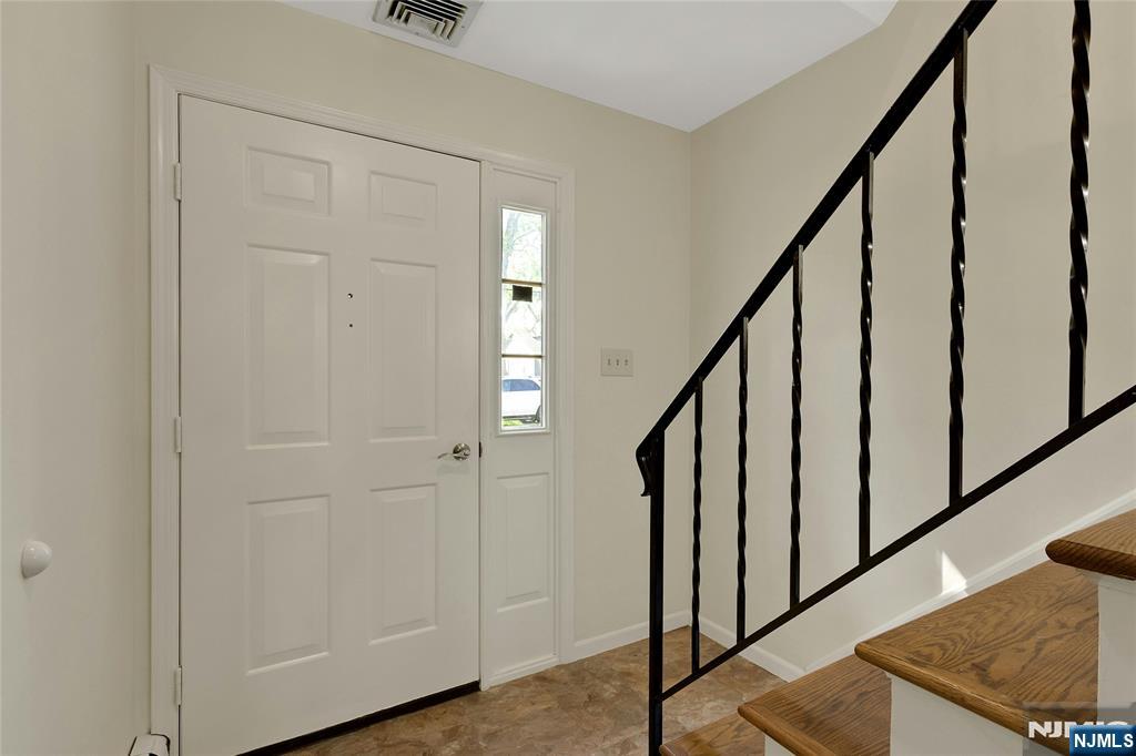 176 Franklin - Photo 4
