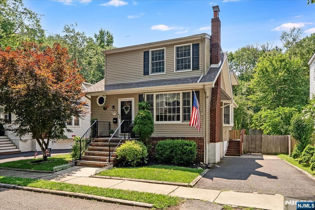 15 Oak Street - Photo 2