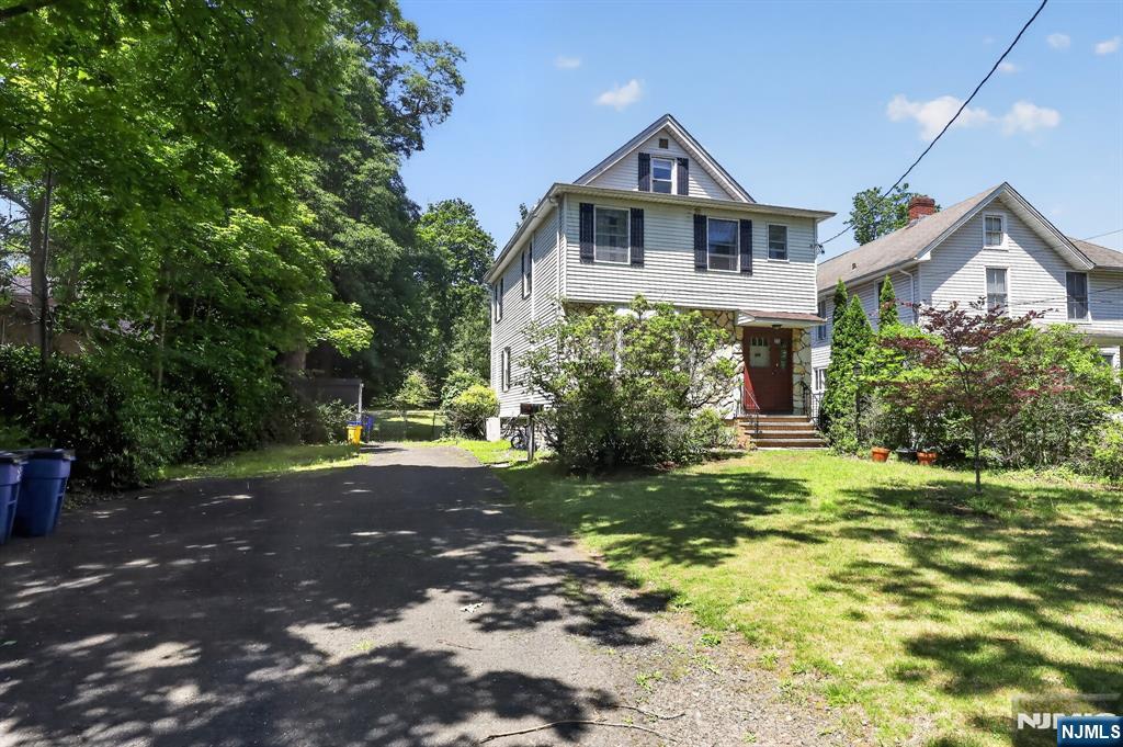 25 Jefferson Avenue - Photo 2