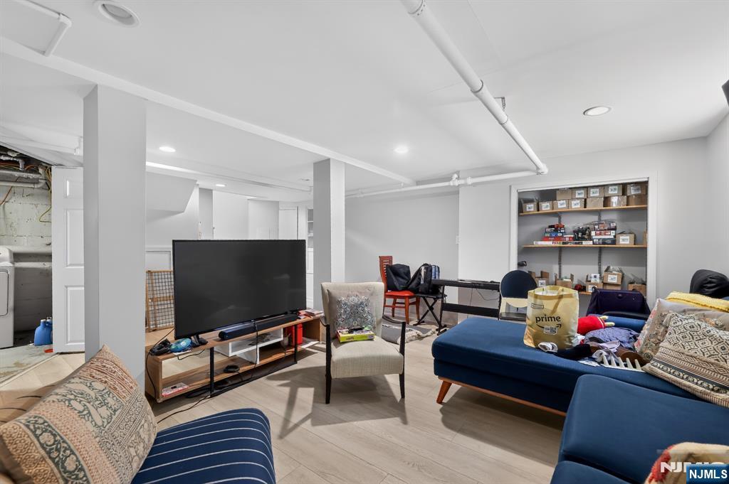 25 Jefferson Avenue — photo 22