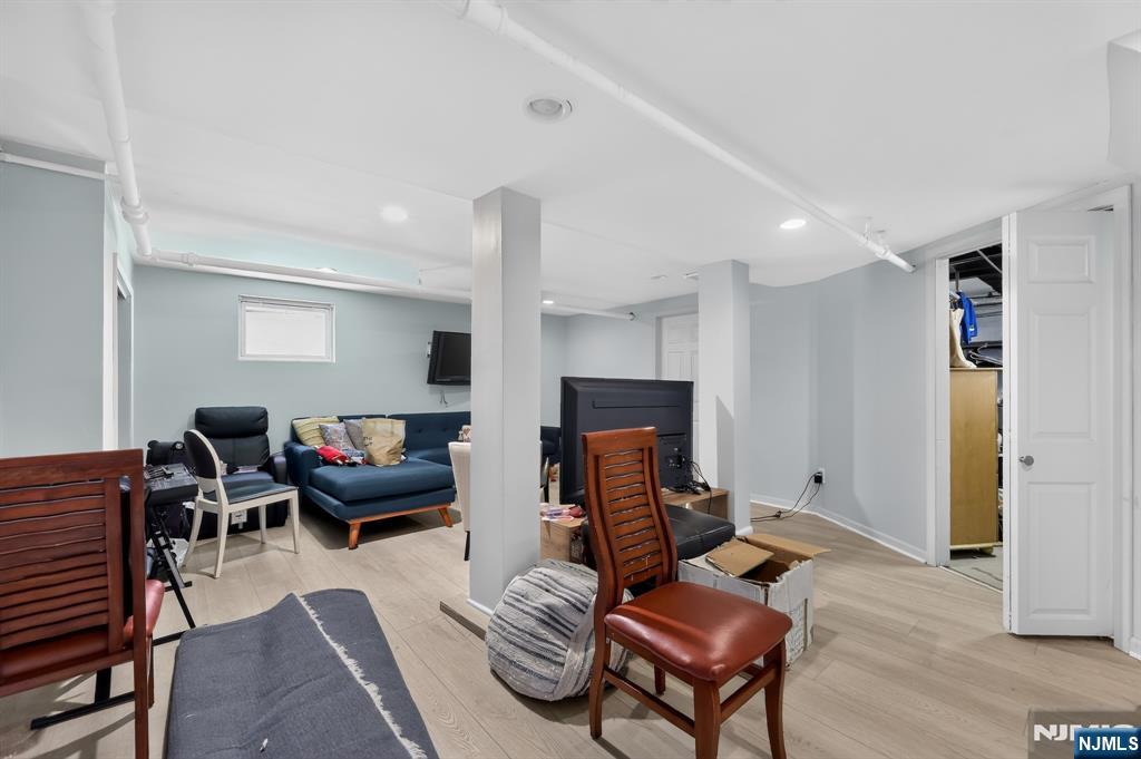 25 Jefferson Avenue — photo 24