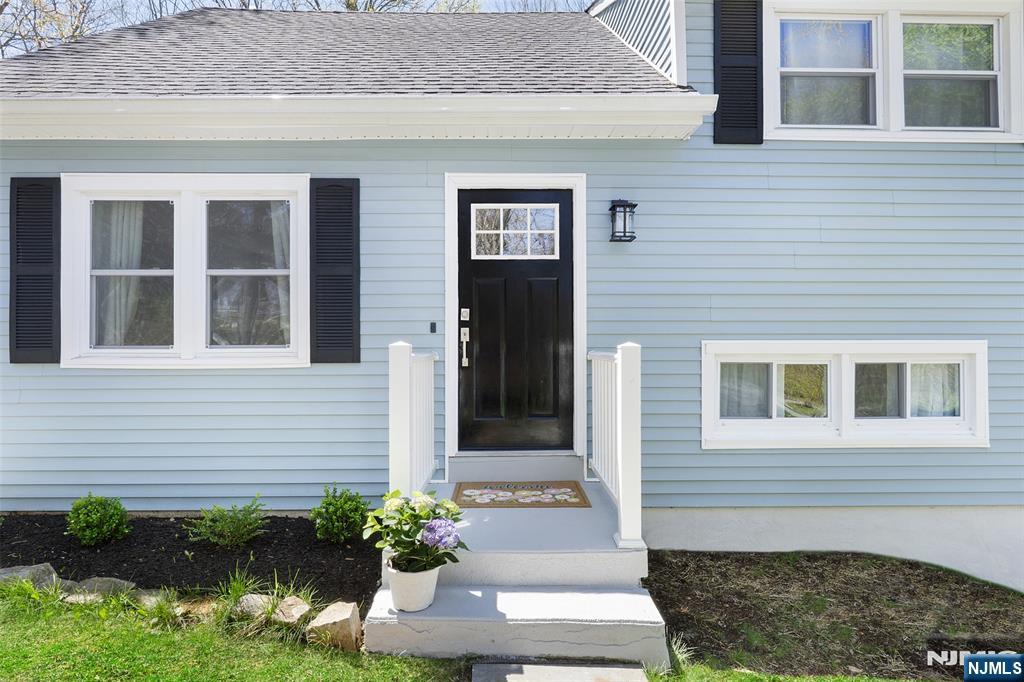 34 Rogers Lane - Photo 2