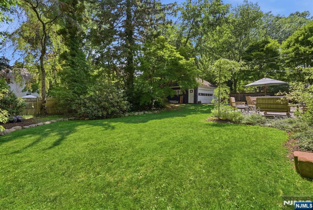 54 Myrtle Avenue — photo 44