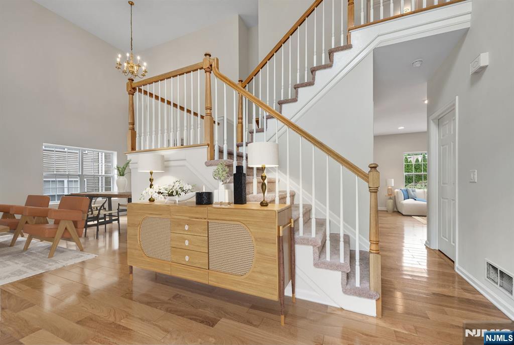 628 Skyline Drive - Photo 3