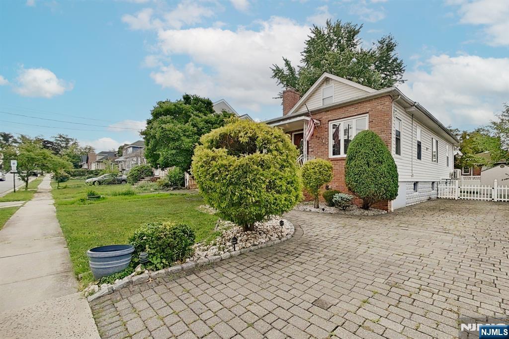 Homes for sale in Linden, NJ | 57 Furber Ave, Linden, NJ 07036 | MLS# 26025927