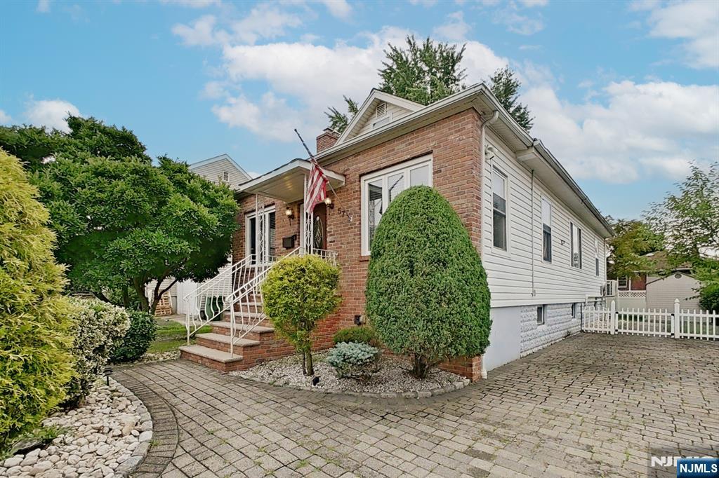 Homes for sale in Linden, NJ | 57 Furber Ave, Linden, NJ 07036 | MLS# 26025927