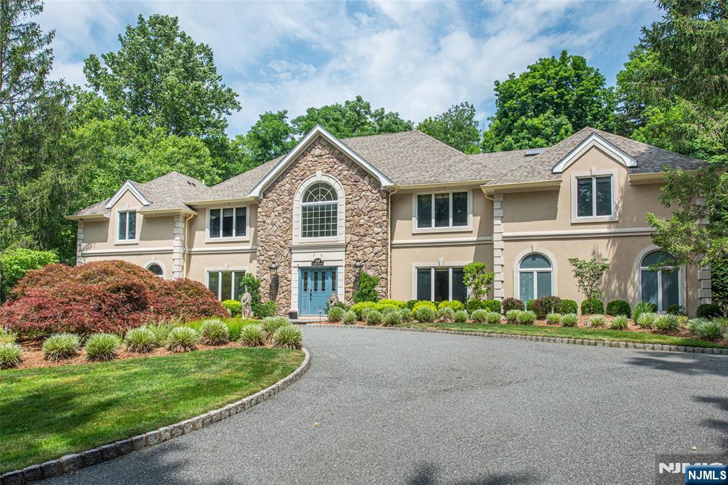 238 E Saddle River Rd, Saddle River, NJ 07458