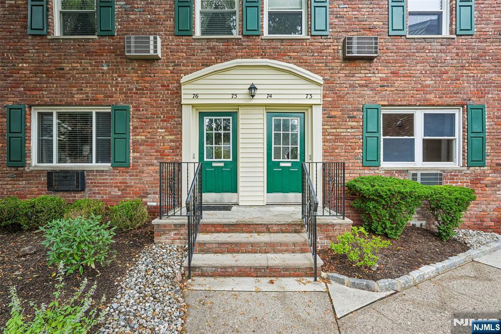 79 Roseland Avenue 73 - Photo 1