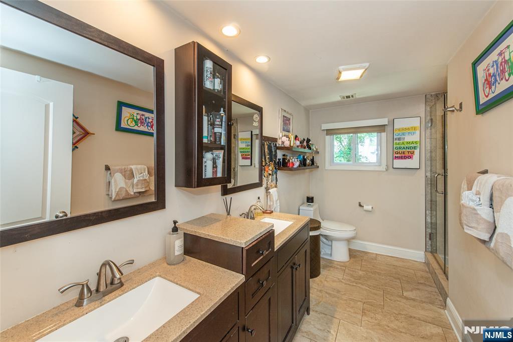 146 Lakewood Drive — photo 29