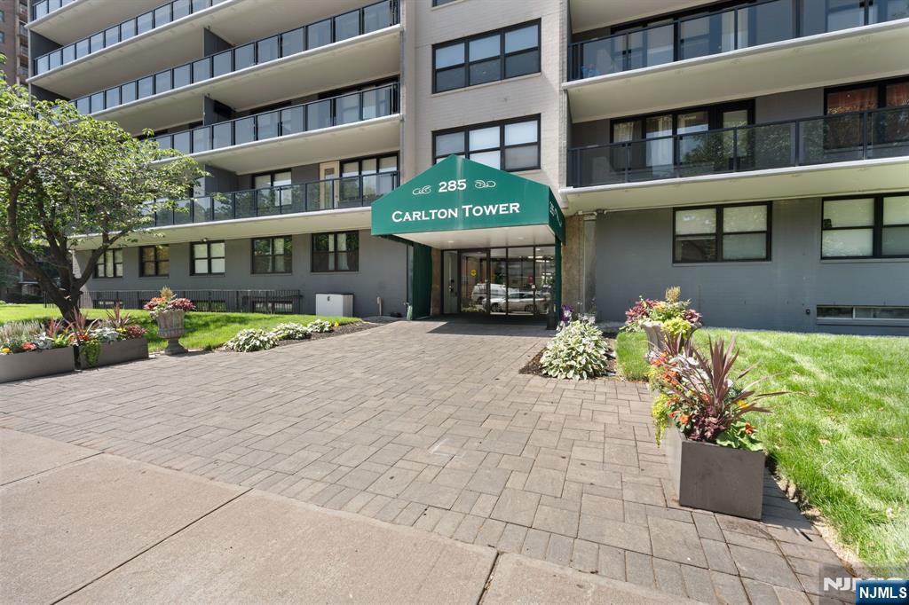 285 Aycrigg Avenue 15C - Photo 2