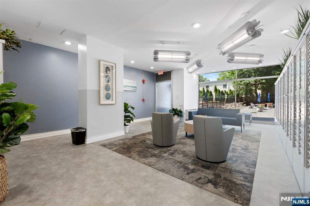 285 Aycrigg Avenue 15C - Photo 3