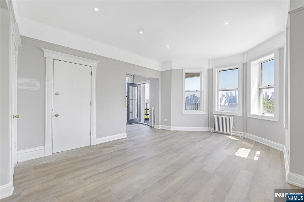 935 Boulevard East 2 - Photo 3