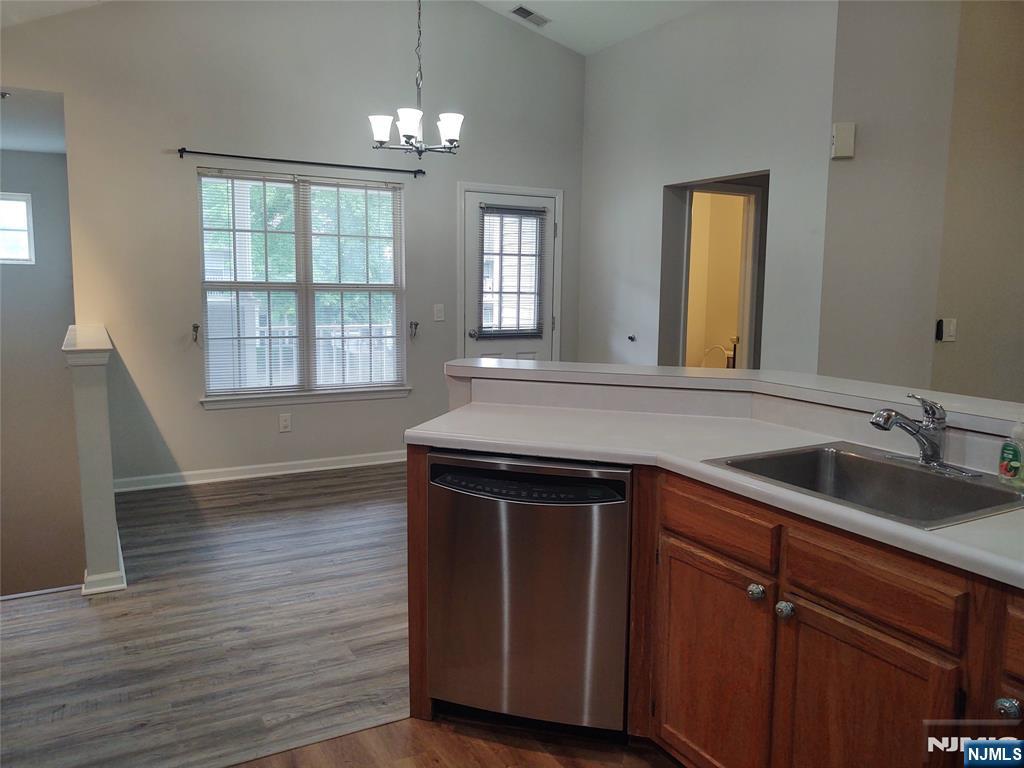 5912 Tudor Drive 5912 - Photo 2