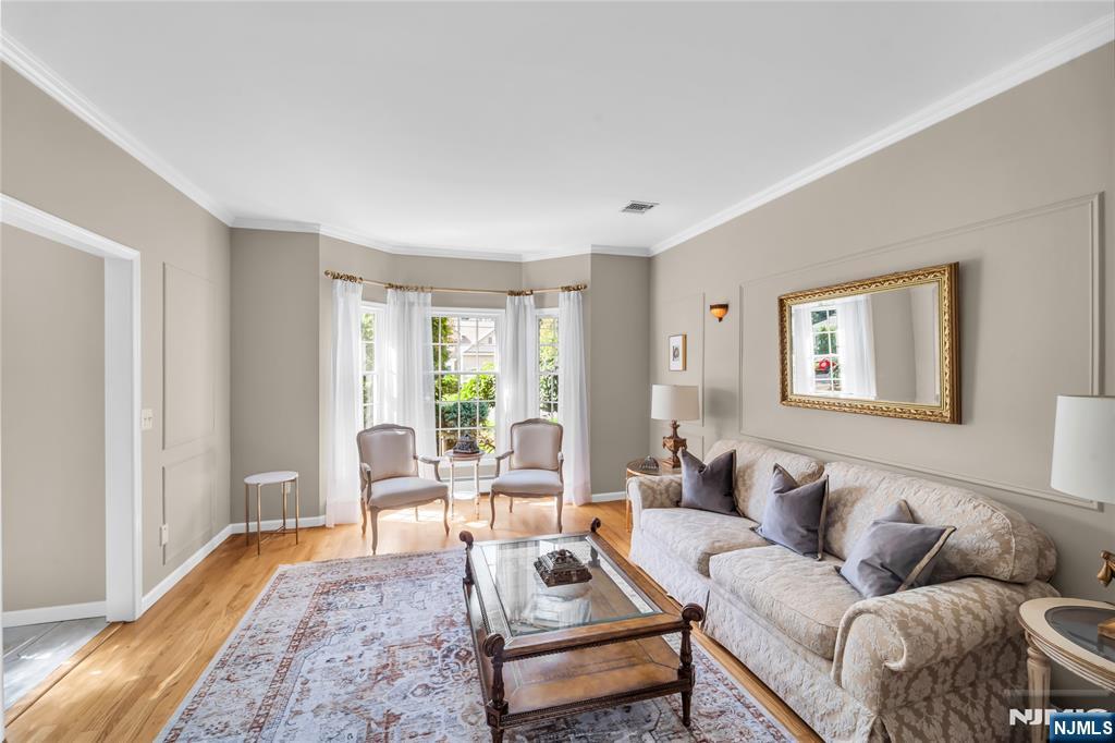 512 Brook Avenue — photo 11